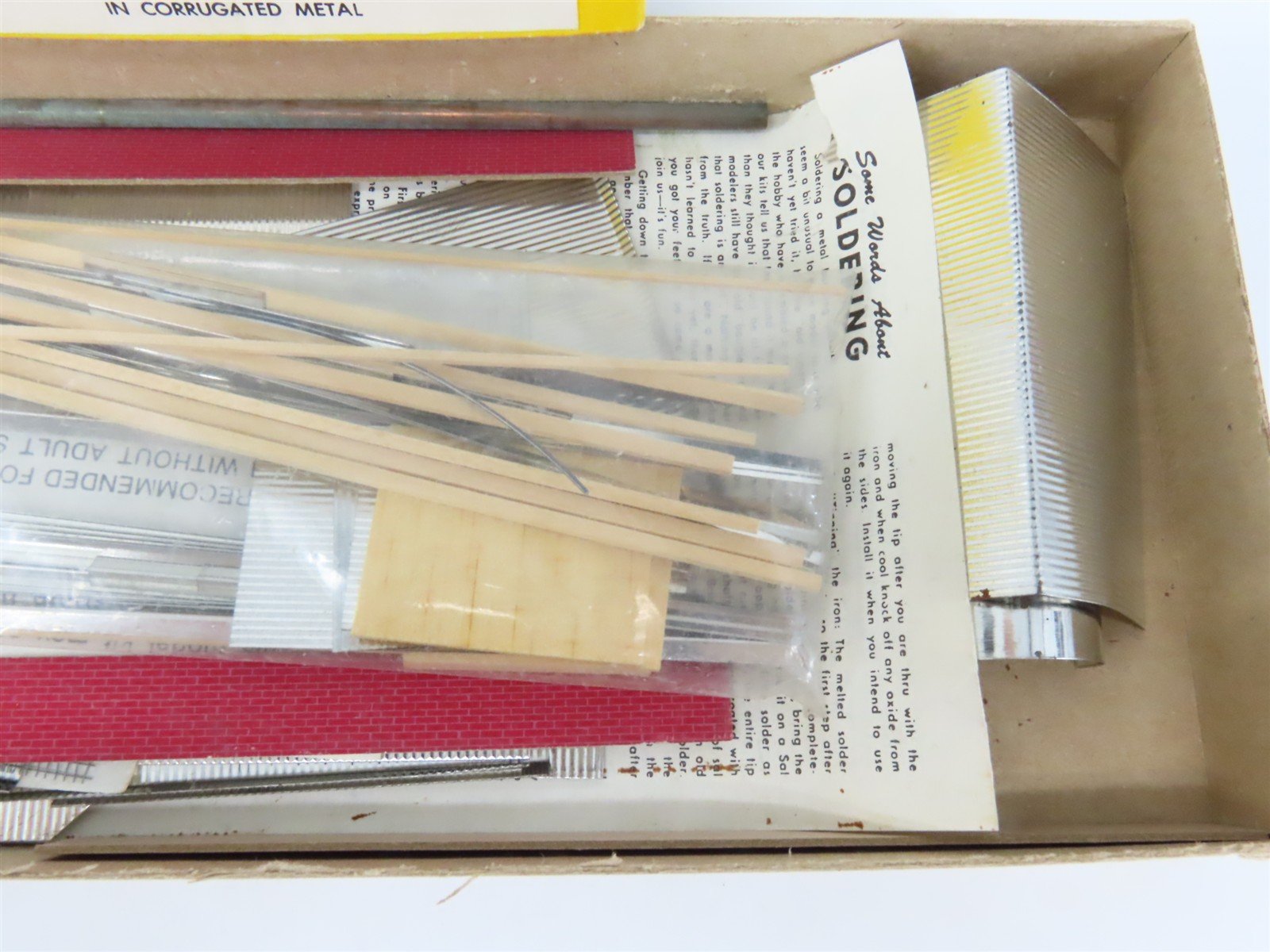 HO Scale California Model Co. 12 Grain Elevator Building Craftsman Kit