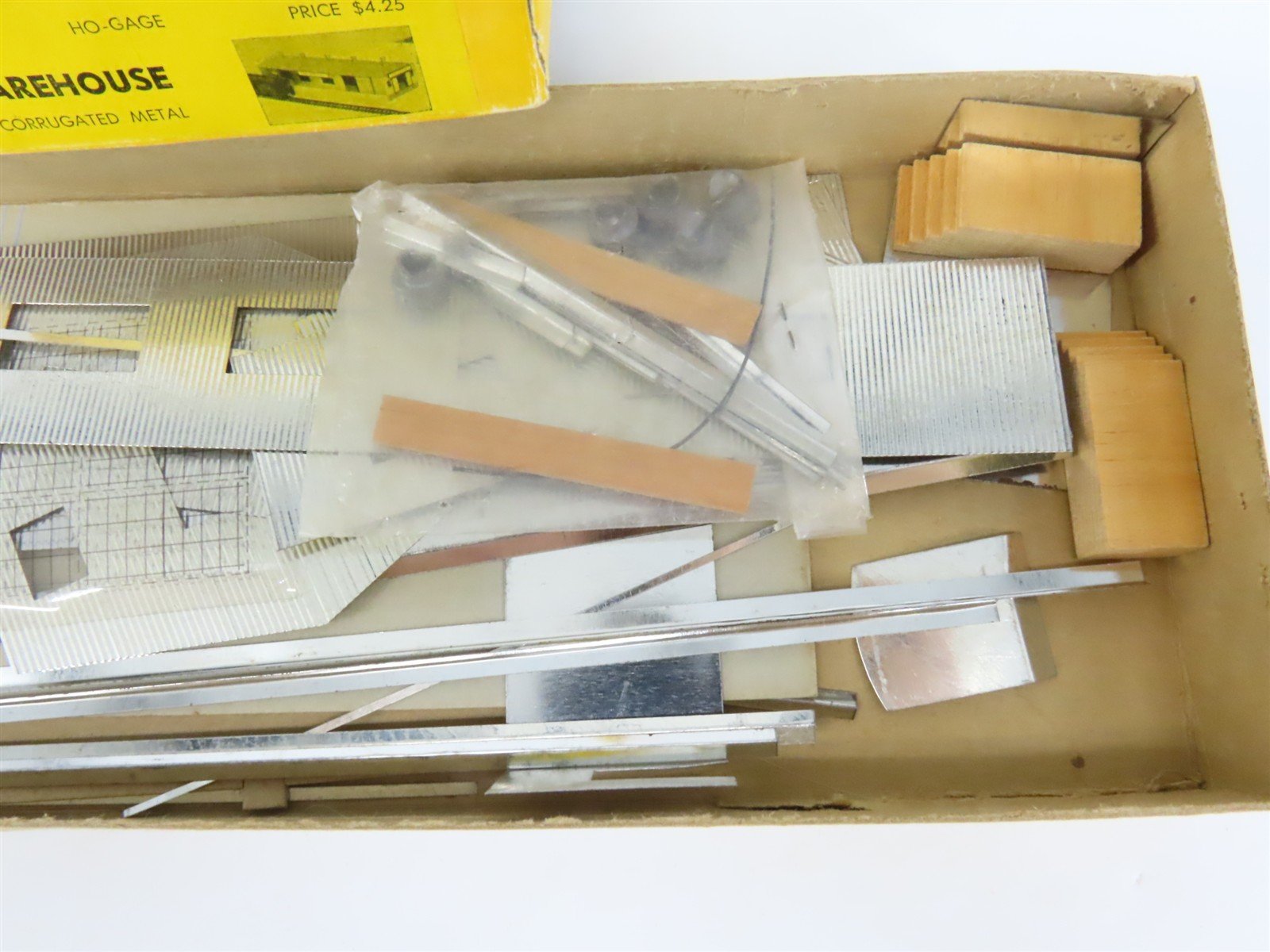 HO Scale Suydam 7 Warehouse Building Craftsman Kit