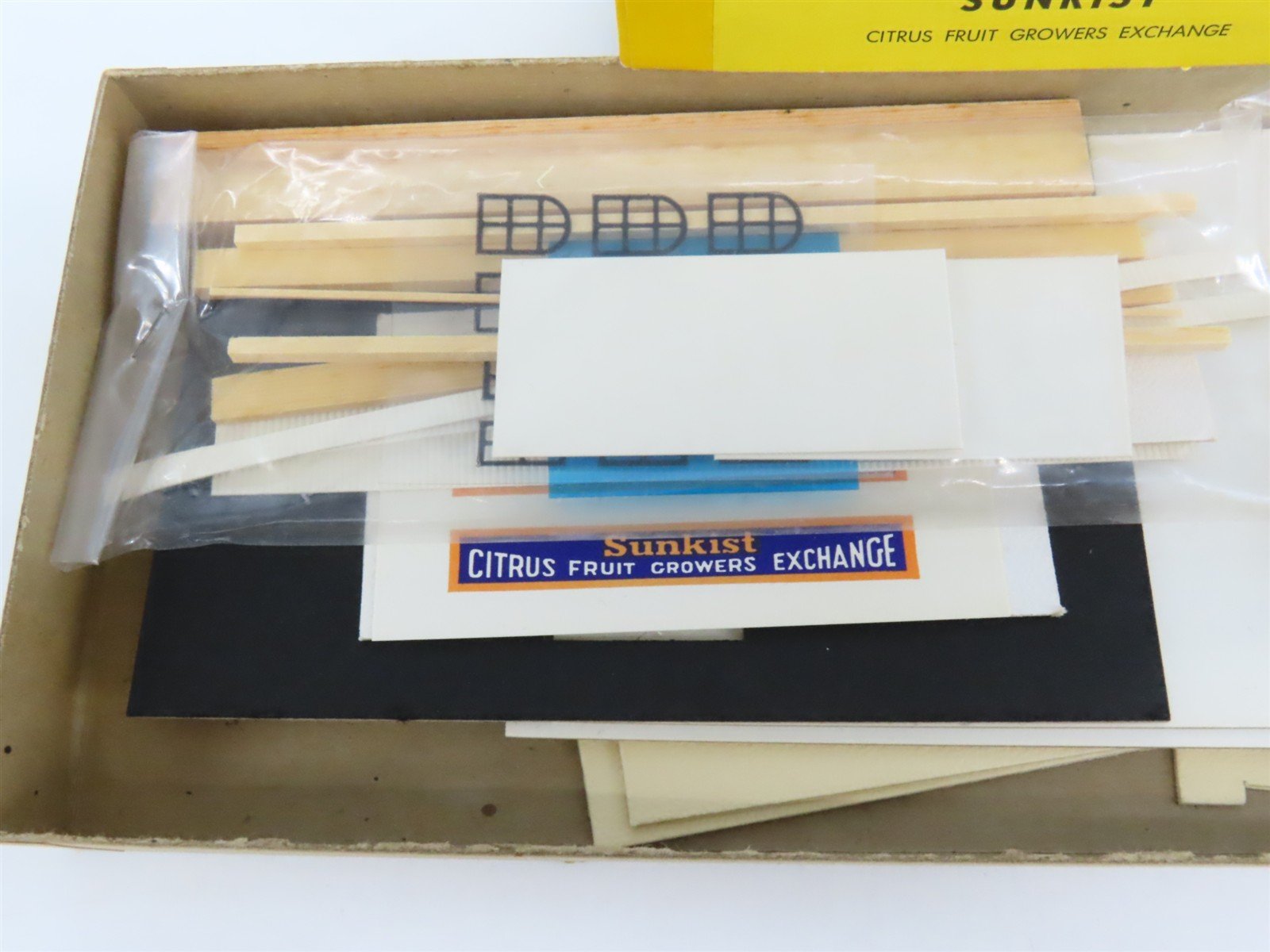 HO California Model Co. 83 Sunkist Citrus Fruit Growers Exchange Craftsman Kit