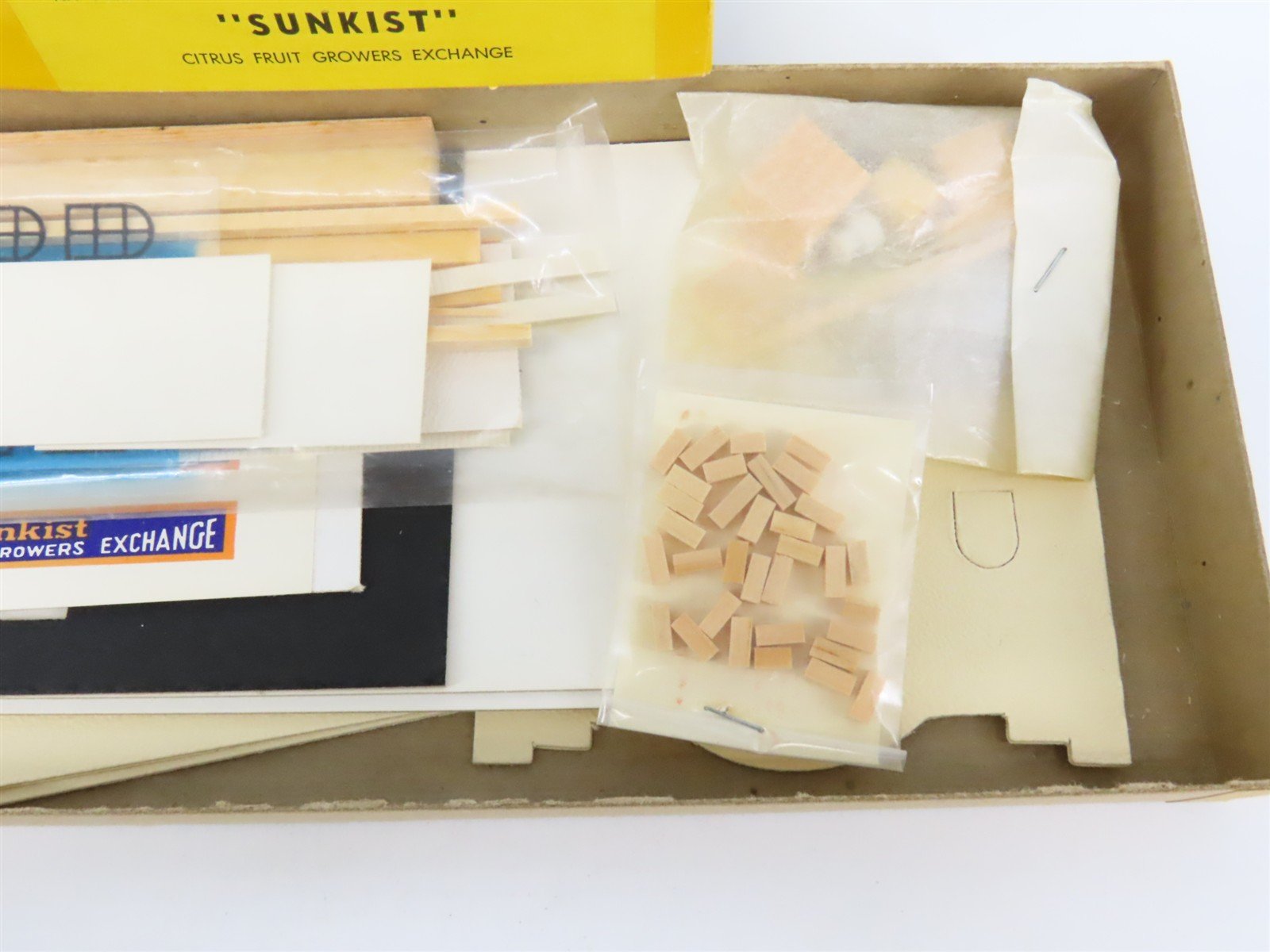 HO California Model Co. 83 Sunkist Citrus Fruit Growers Exchange Craftsman Kit