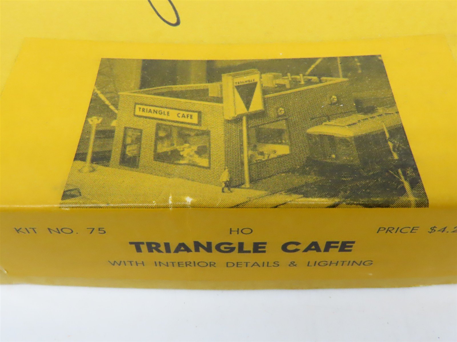 HO Scale Suydam 75 Triangle Cafe Building Craftsman Kit