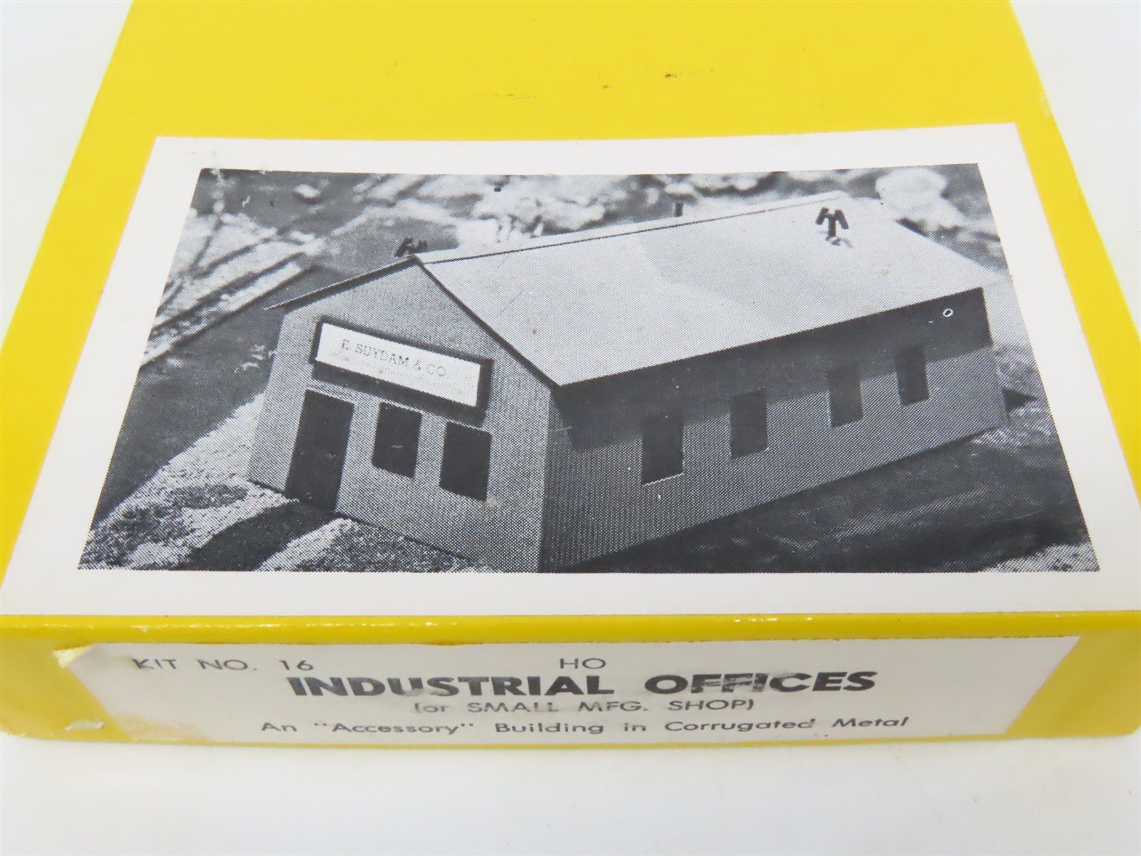 HO California Model Co. 16 Industrial Offices Building Craftsman Kit