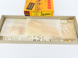 HO Scale Model Hobbies 592 Sand House Building Craftsman Kit