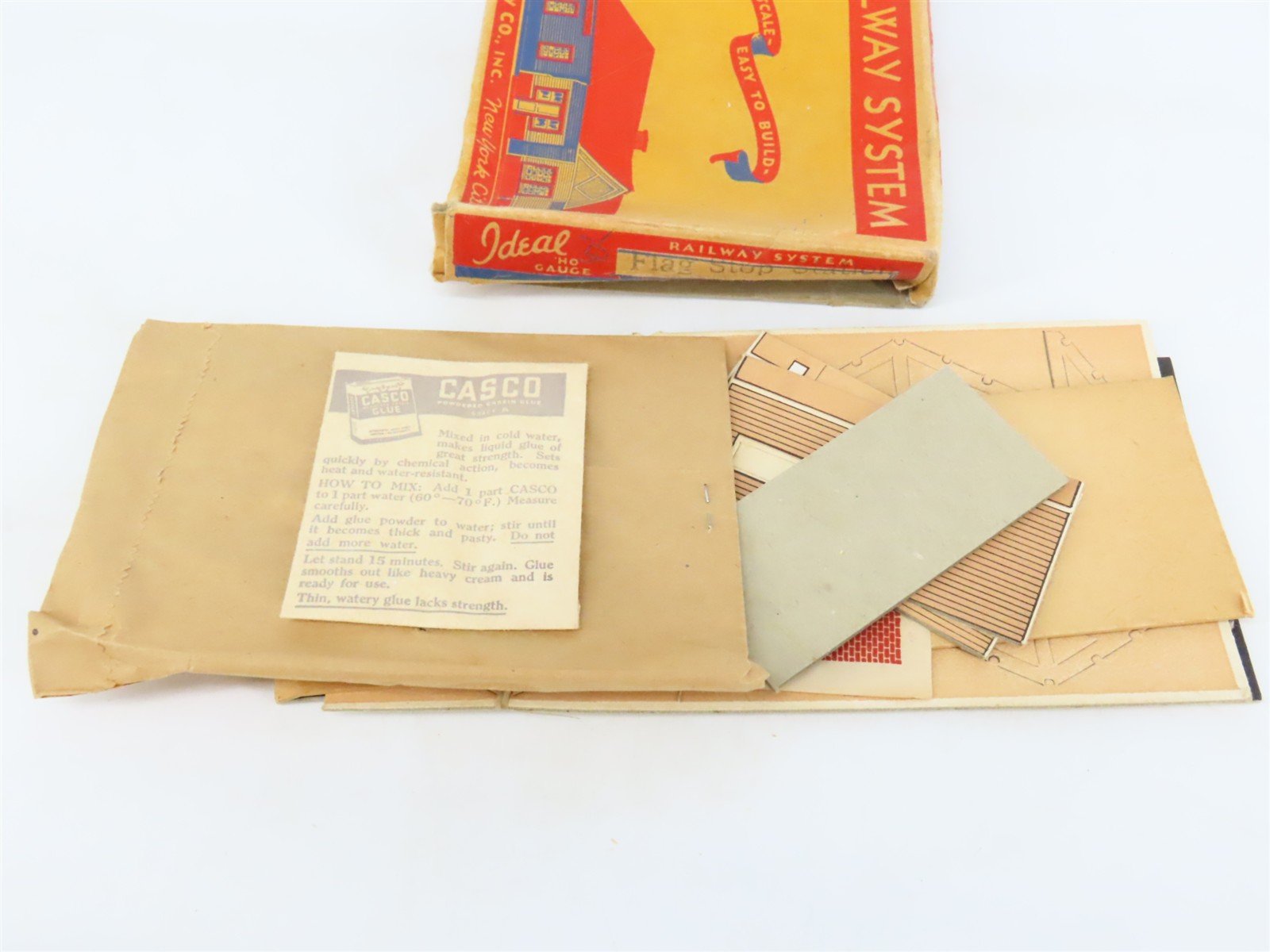 HO Scale Ideal Flag Stop Station Building Craftsman Kit