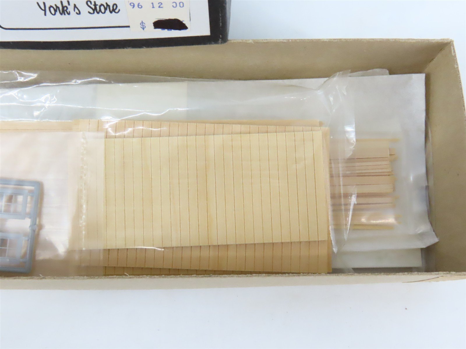 HO Scale Taurus Products 203 York's Store Building Craftsman Kit