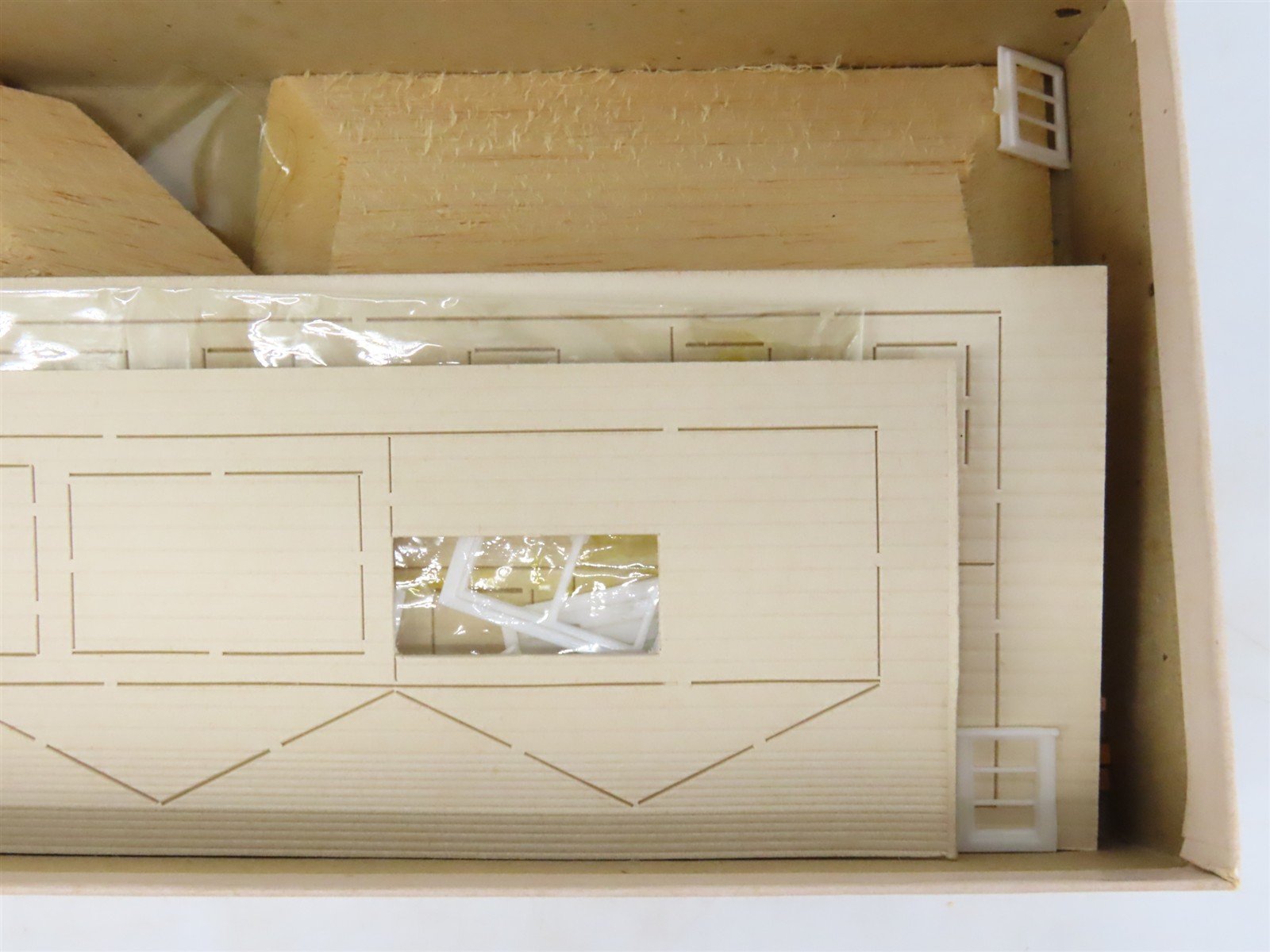 HO Scale Star Line House Building Craftsman Kit