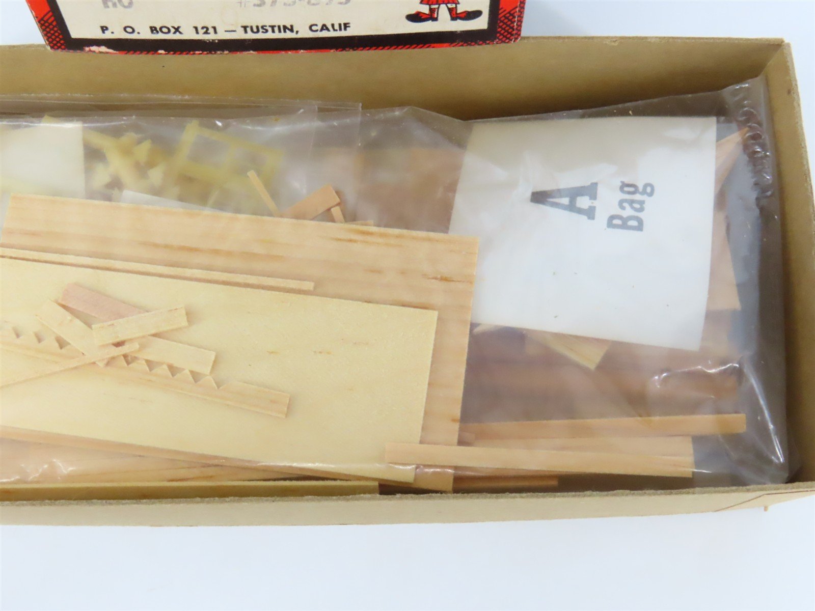 HO Scale Campbell 375-895 Susannah's Frocks Building Craftsman Kit