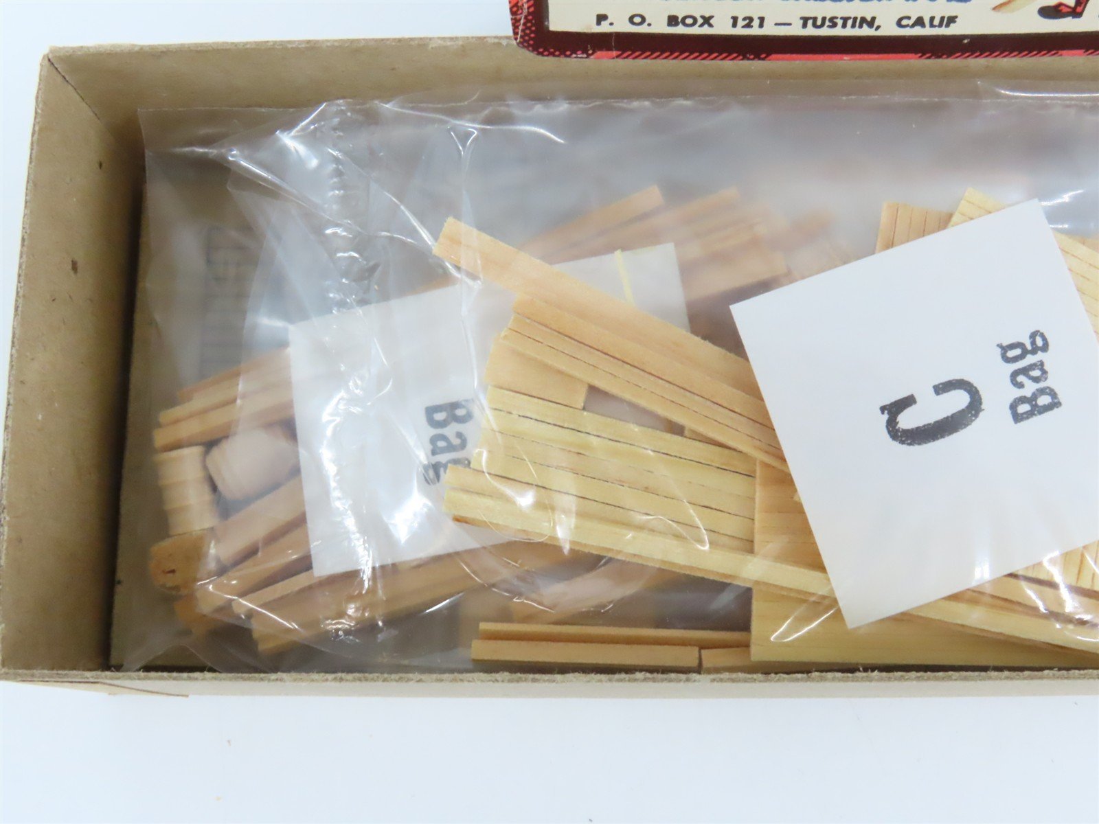 HO Scale Campbell 442 Freight House & Passenger Shelter Building Craftsman Kit