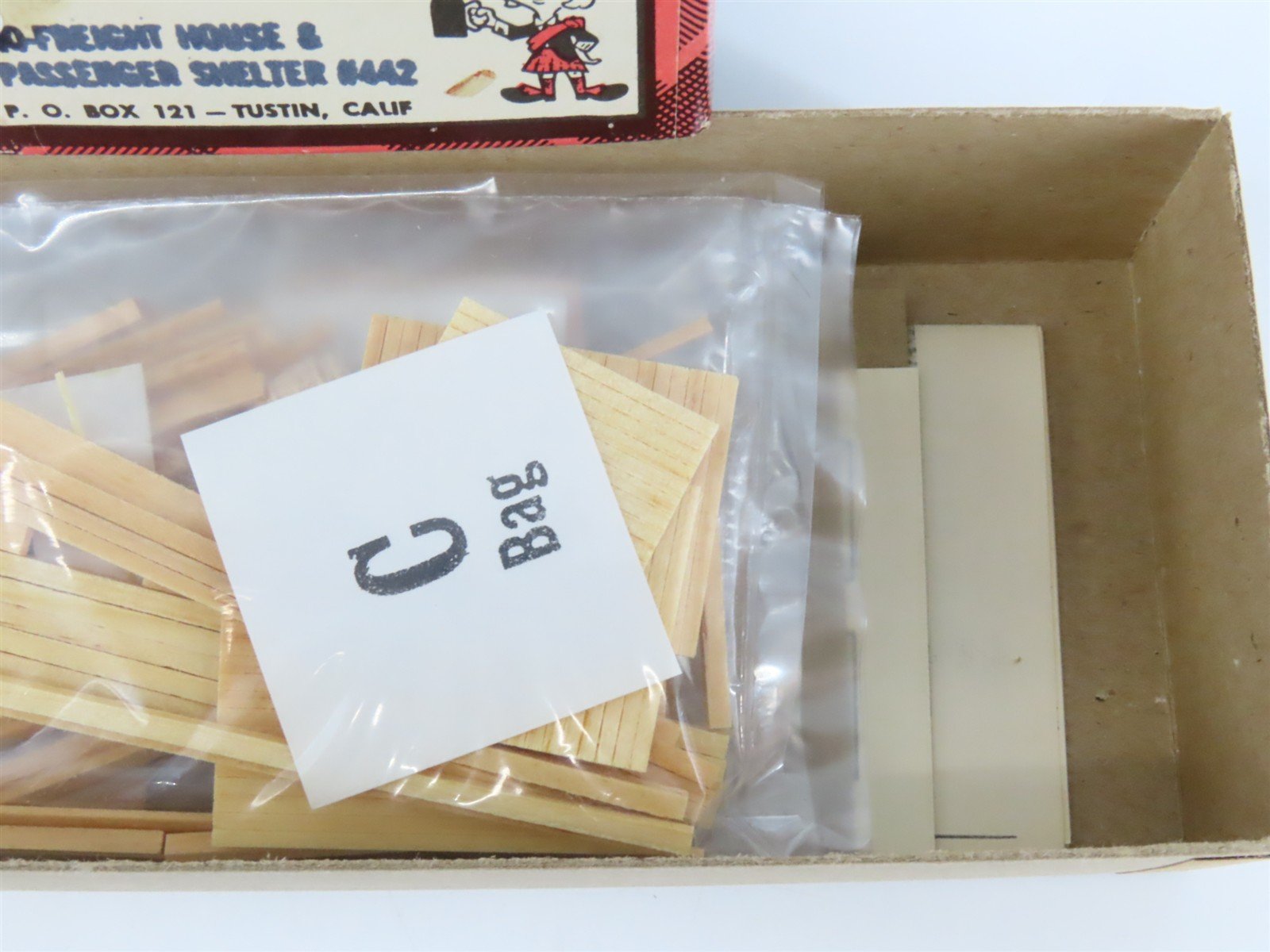 HO Scale Campbell 442 Freight House & Passenger Shelter Building Craftsman Kit