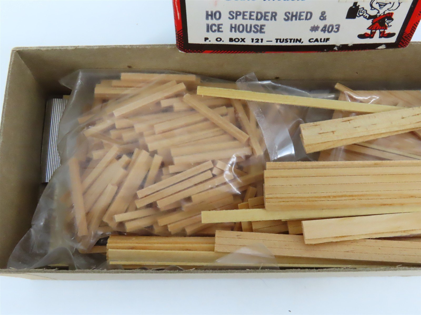 HO Scale Campbell 403 Speeder Shed & Ice House Building Craftsman Kit