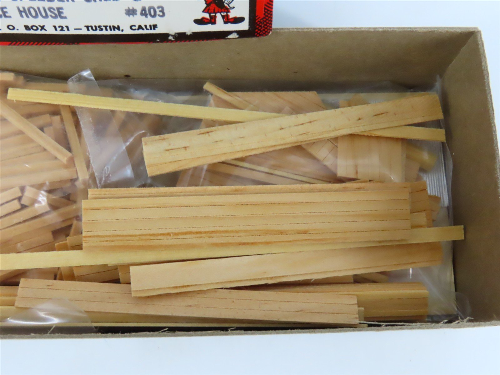HO Scale Campbell 403 Speeder Shed & Ice House Building Craftsman Kit