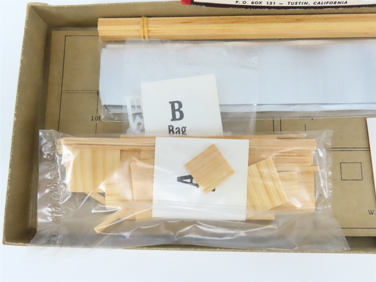HO Scale Campbell 406 Quincy Oil Warehouse & Office Building Craftsman Kit