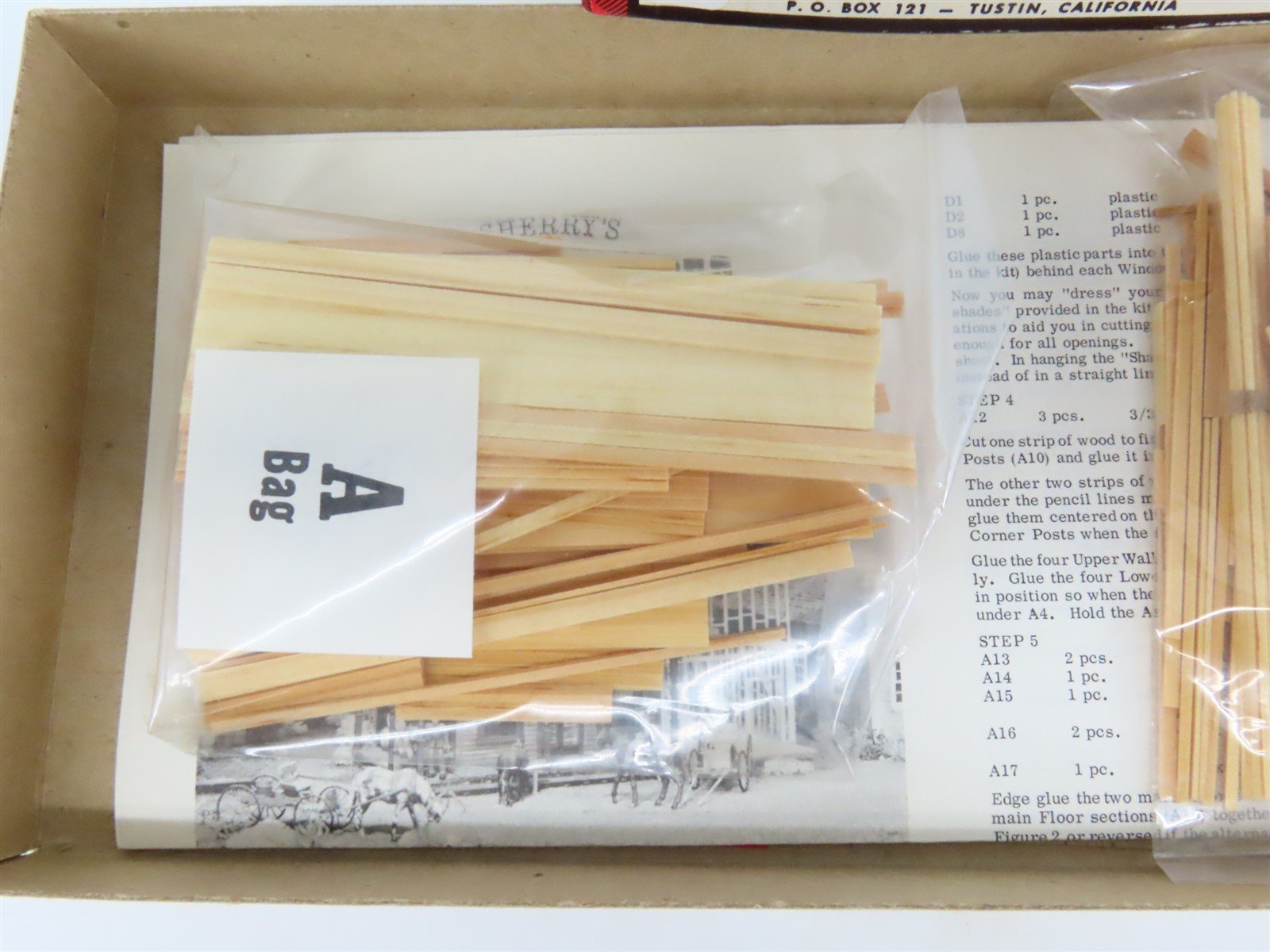 HO Scale Campbell 378 Scarlet Slipper Saloon Building Craftsman Kit