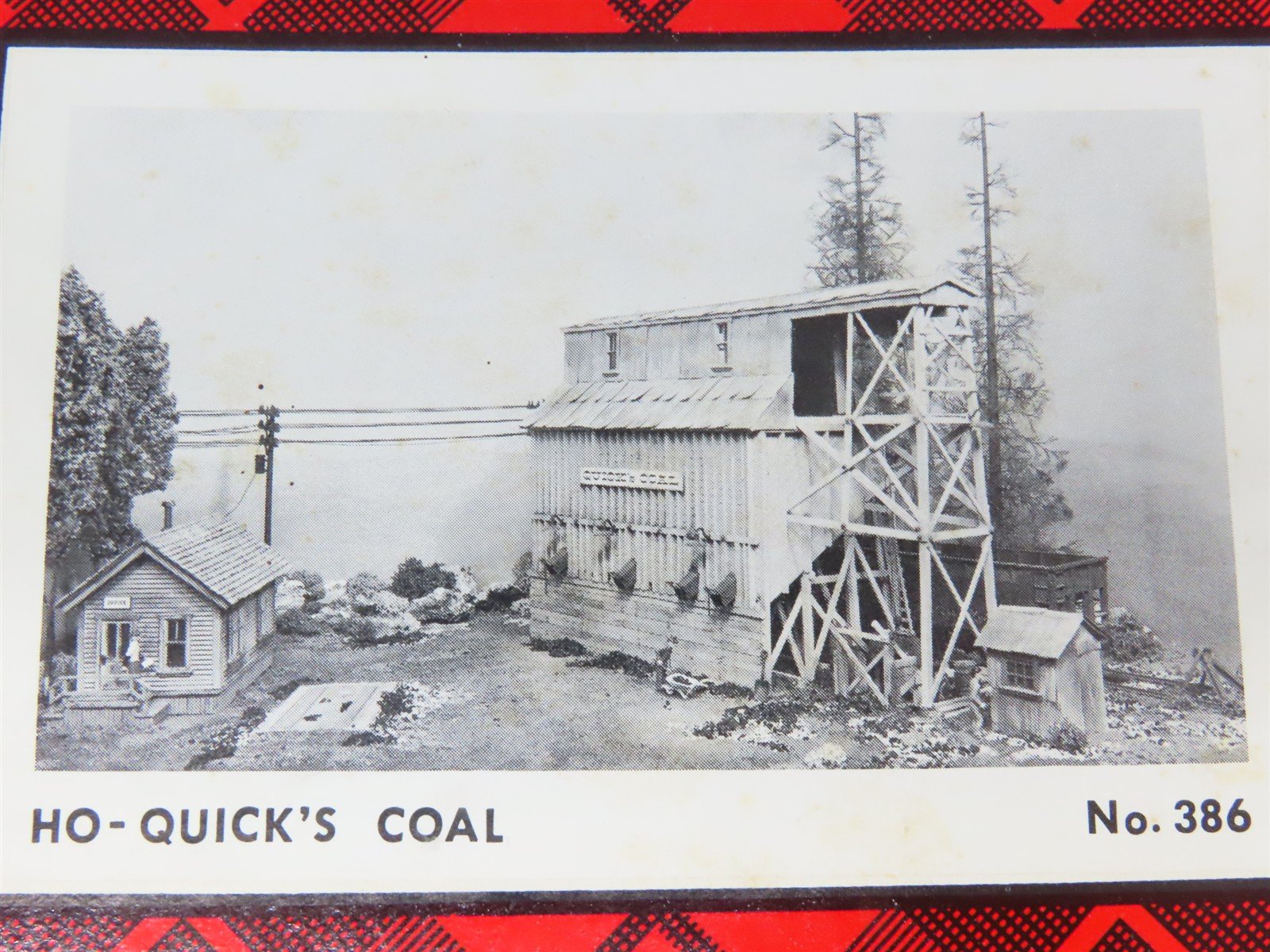 HO Scale Campbell 386 Quick's Coal Building Craftsman Kit