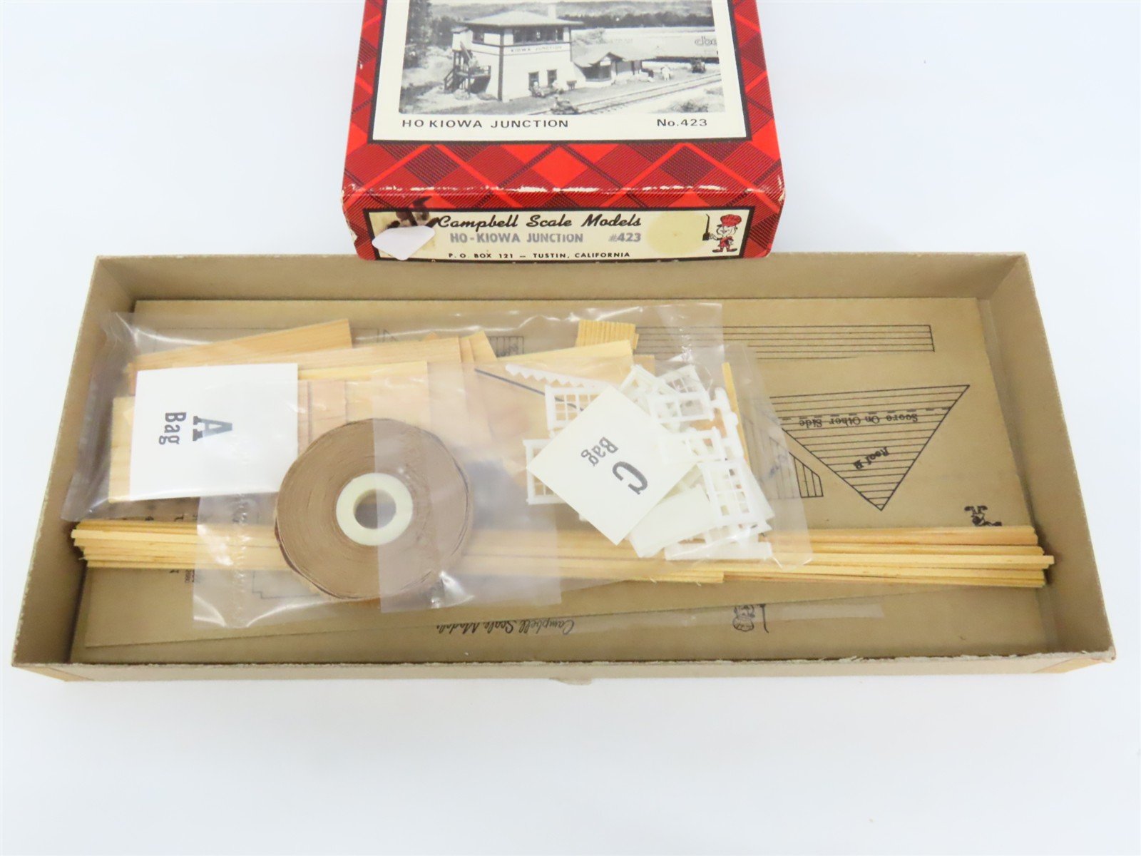 HO Scale Campbell 423 Kiowa Junction Building Craftsman Kit