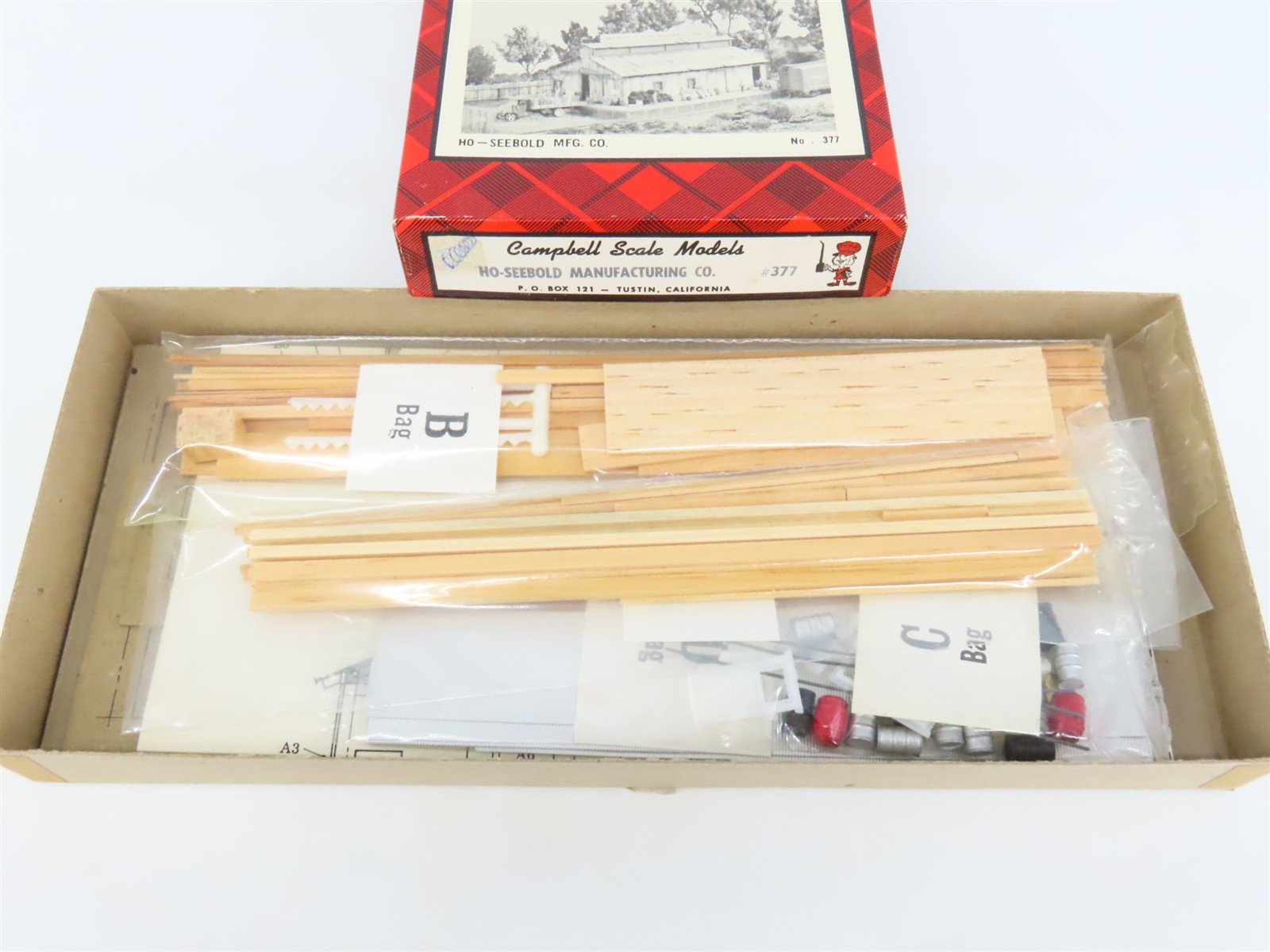 HO Scale Campbell 377 Seebold Manufacturing Co. Building Craftsman Kit