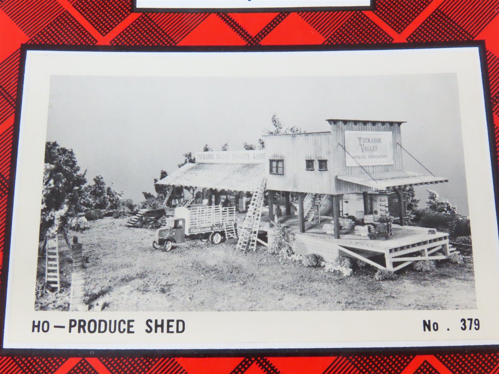 HO Scale Campbell 379 Produce Shed Building Craftsman Kit