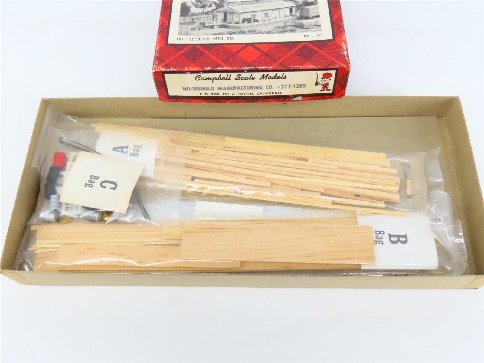 HO Scale Campbell 377-1295 Seebold Manufacturing Building Craftsman Kit