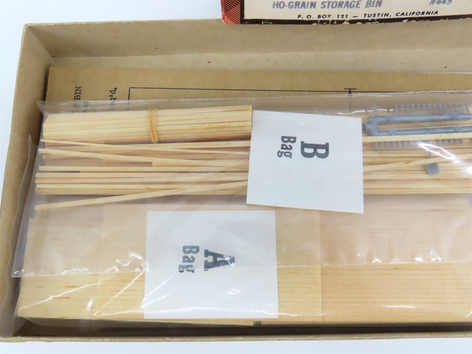HO Scale Campbell 449 Grain Storage Bin Building Craftsman Kit
