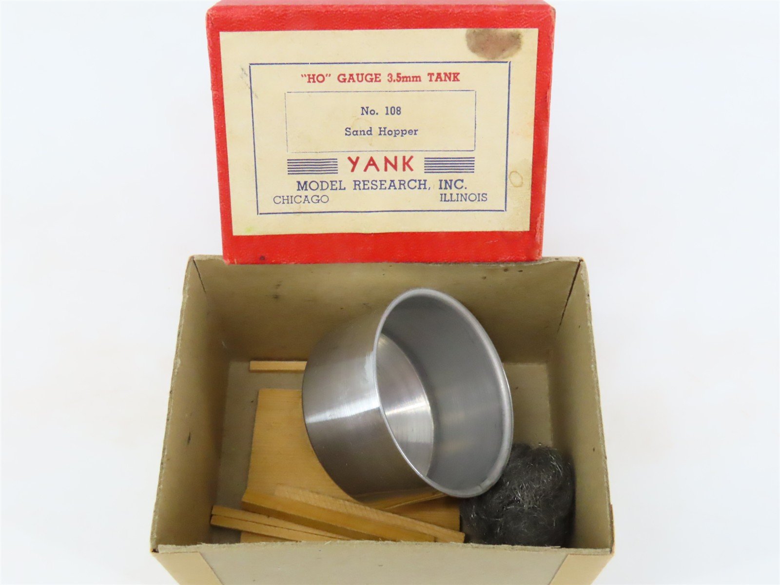 HO Scale Yank 108 Sand Hopper Building Craftsman Kit