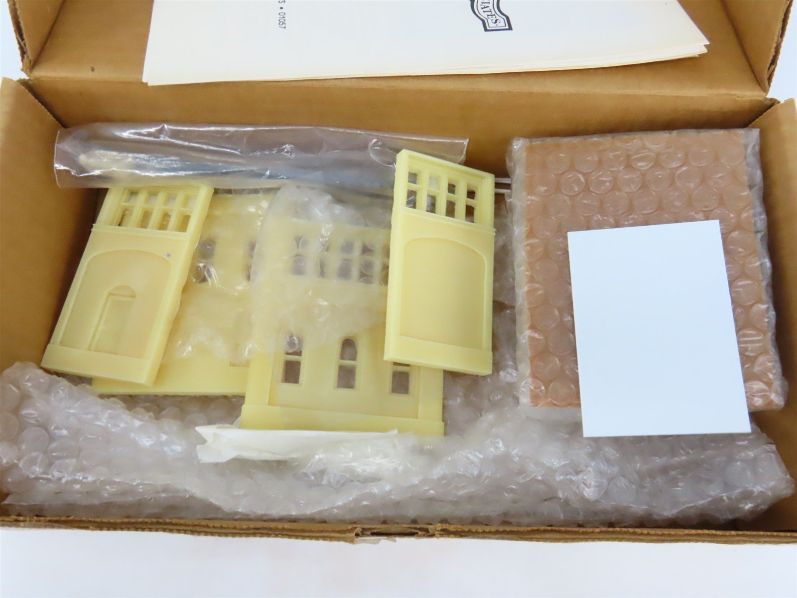 HO Scale Railway Associates Buzzards Bay Tower Building Craftsman Kit