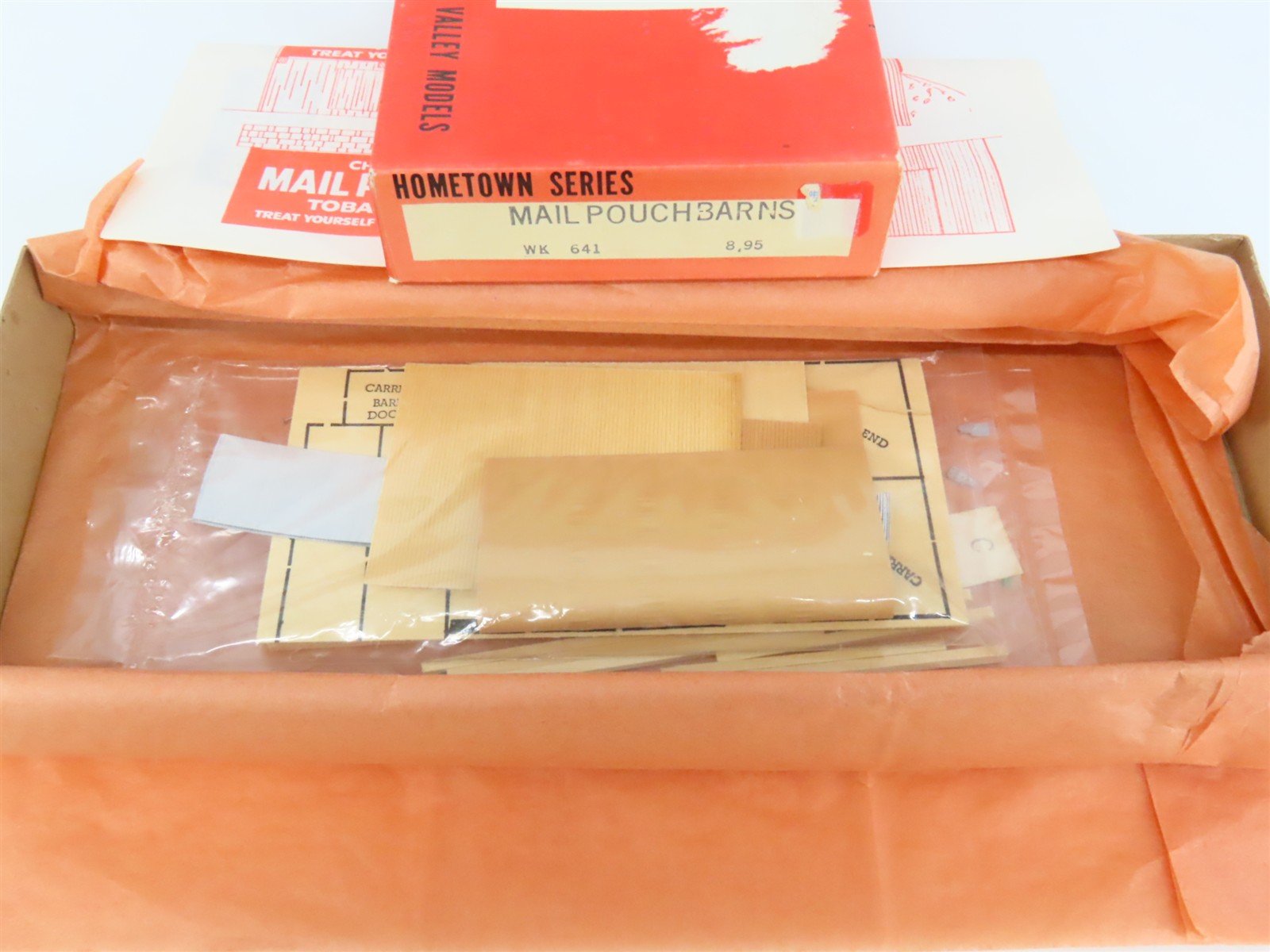 HO Scale Hometown Series WK641 Mail Pouch barns Building Craftsman Kit