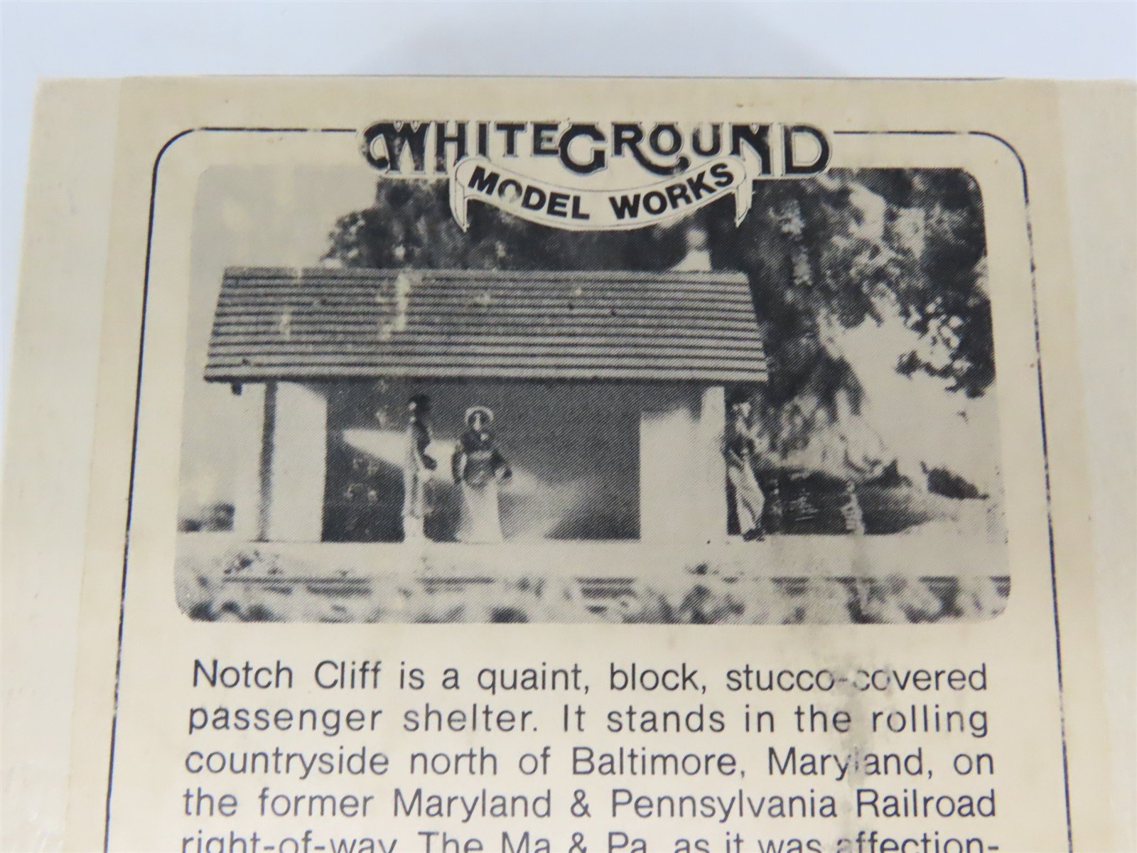 HO White Ground 2 MA&PA RR Notch Cliff Passenger Shelter Building Craftsman Kit