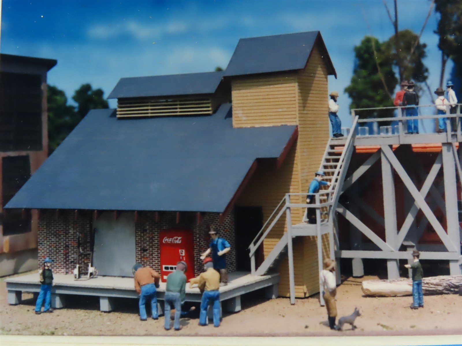 HO Scale White Ground 12 Atsan Ice Company Building Craftsman Kit