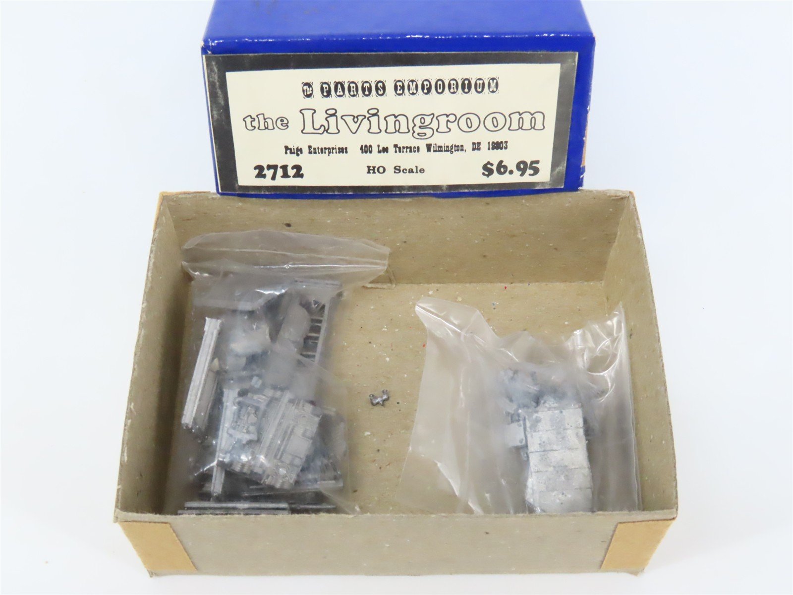 HO Scale Parts Emporium 2712 The Livingroom Building Craftsman Kit