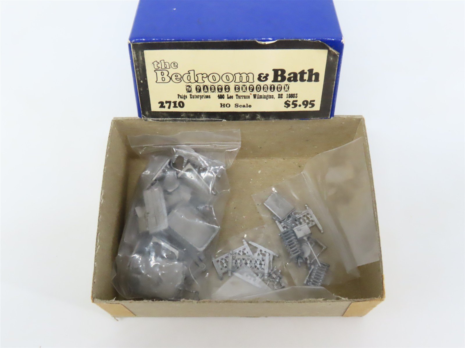 HO Scale Parts Emporium 2710 Bedroom & Bath Building Craftsman Kit