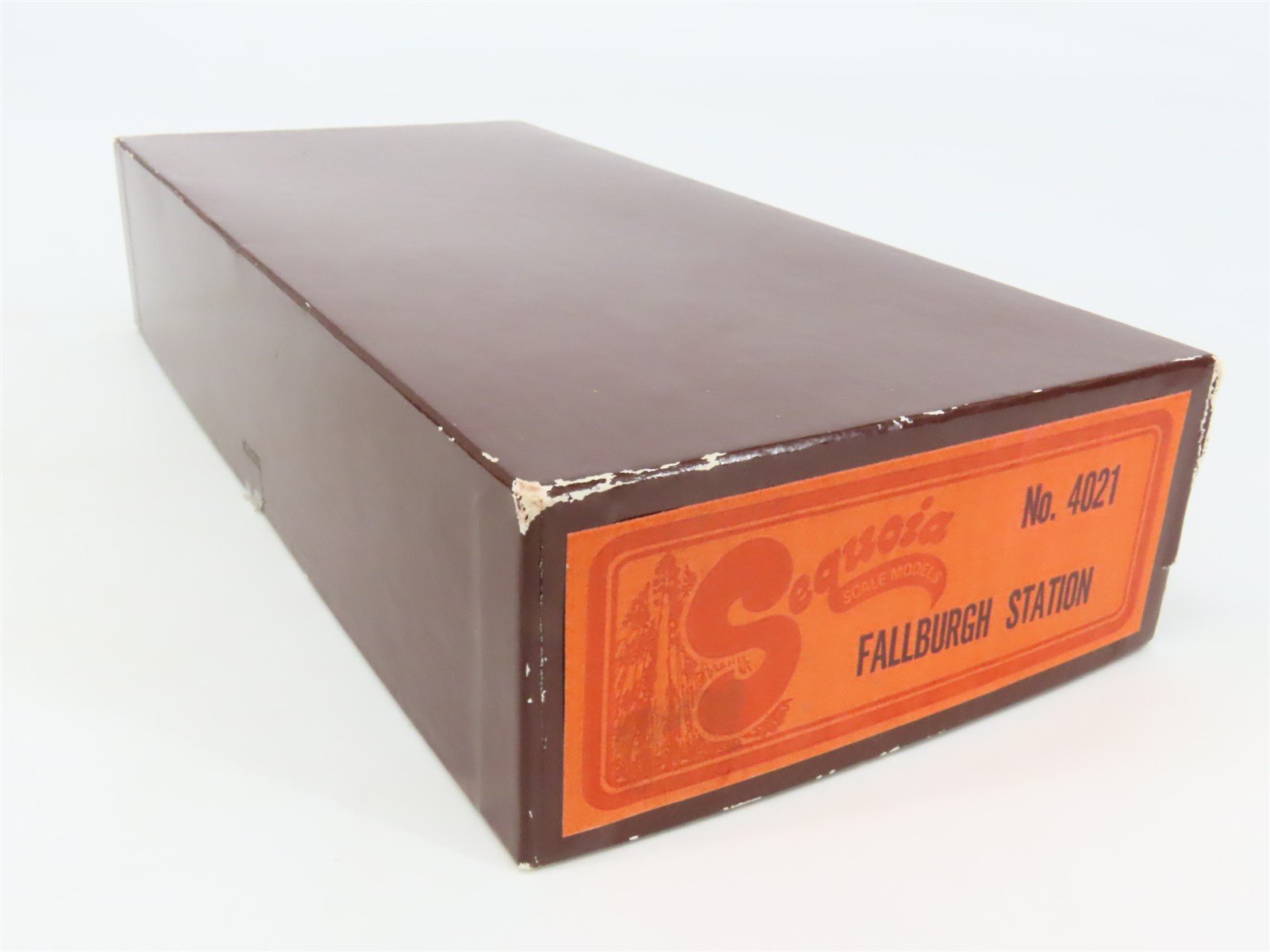 HO Scale Sequoia 4021 Fallburgh Station Building Craftsman Kit