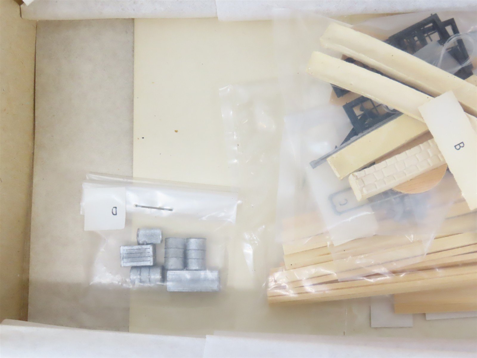 HO Scale Sequoia 4014 J&N Chemical Co. Building Craftsman Kit