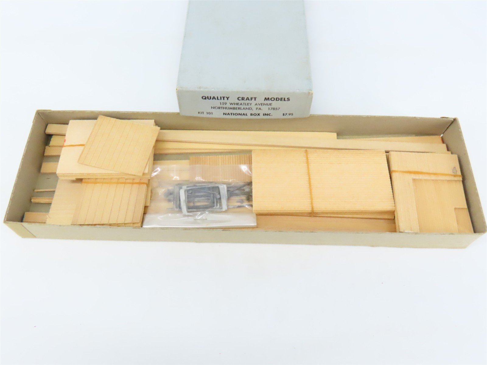 HO Scale Quality Craft Models 101 National Box Inc Building Craftsman Kit