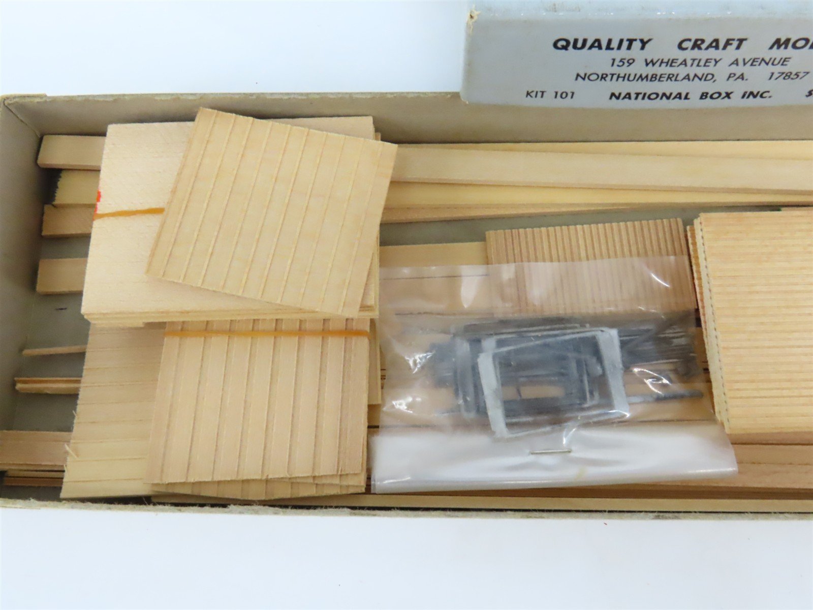 HO Scale Quality Craft Models 101 National Box Inc Building Craftsman Kit