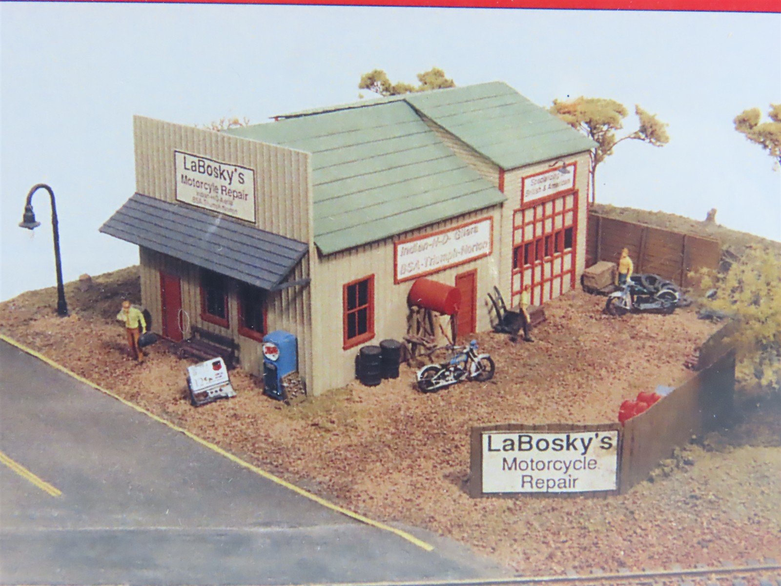 HO JL Innovative Design Craftsman Kit #141 Labosky's Motorcycle Repair - SEALED