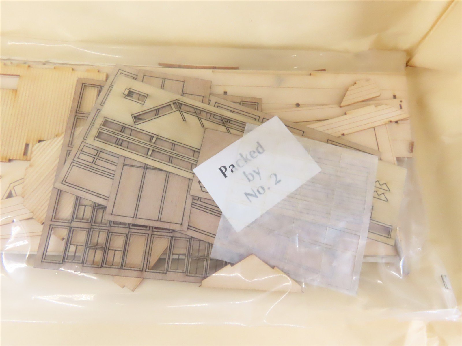 HO Scale American Model Builders LaserKit #713 Lineside Railroad Rooming House