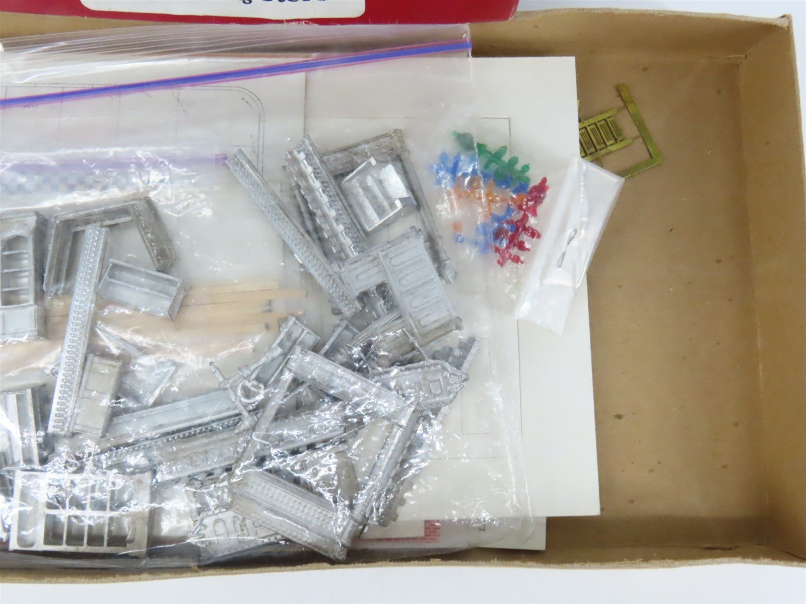 HO 1/87 Jaks Scale Structures SS LTD Craftsman Kit #1111 Corner Drug Store