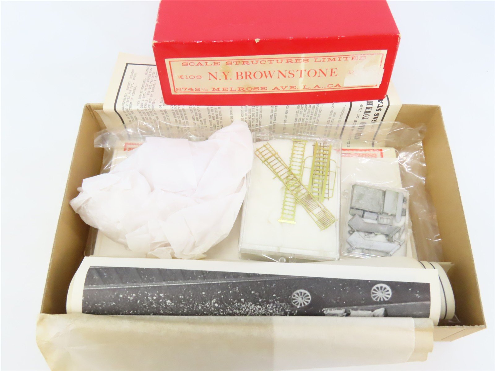HO 1/87 Scale Structures SS LTD Craftsman Kit #K103 N.Y. Brownstone