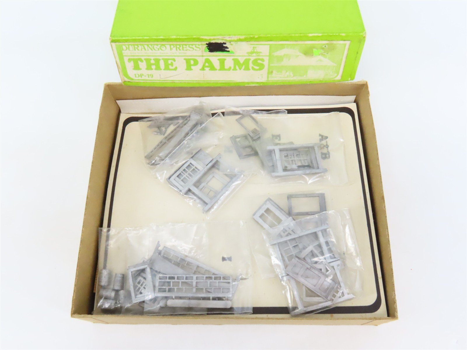 HO 1/87 Scale Durango Press Craftsman Kit #DP-19 The Palms Station