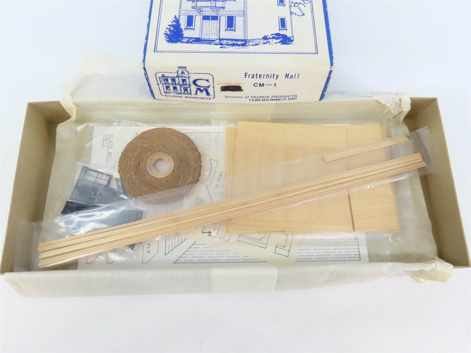 HO 1/87 Scale Classic Miniatures Craftsman Kit #CM-1 Fraternity Hall