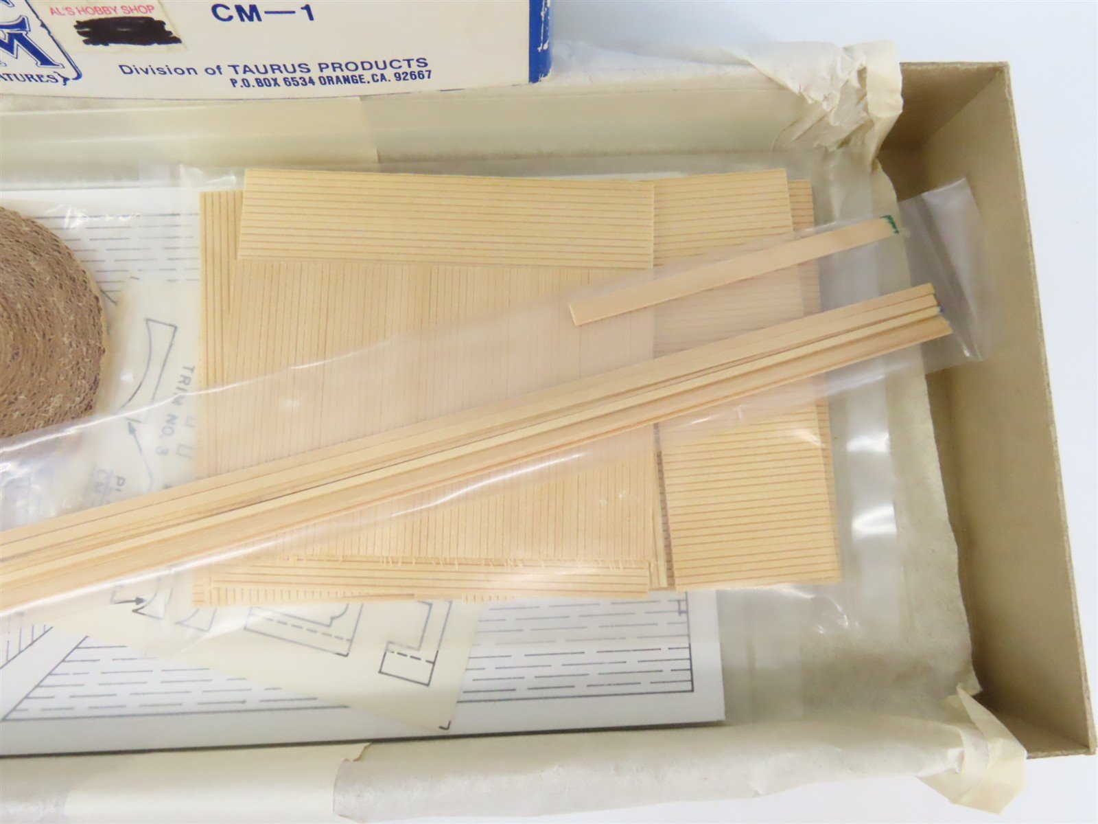 HO 1/87 Scale Classic Miniatures Craftsman Kit #CM-1 Fraternity Hall