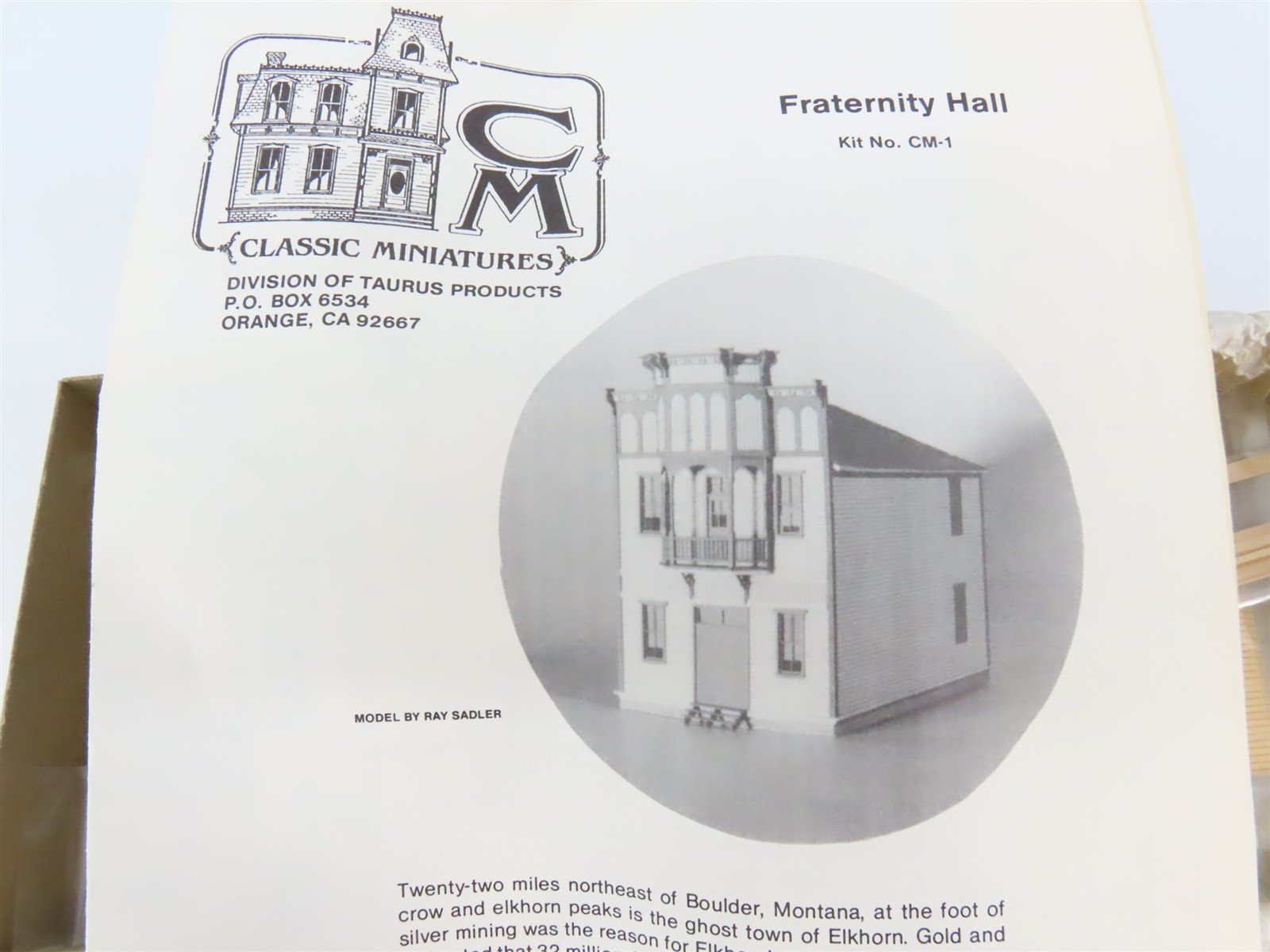 HO 1/87 Scale Classic Miniatures Craftsman Kit #CM-1 Fraternity Hall