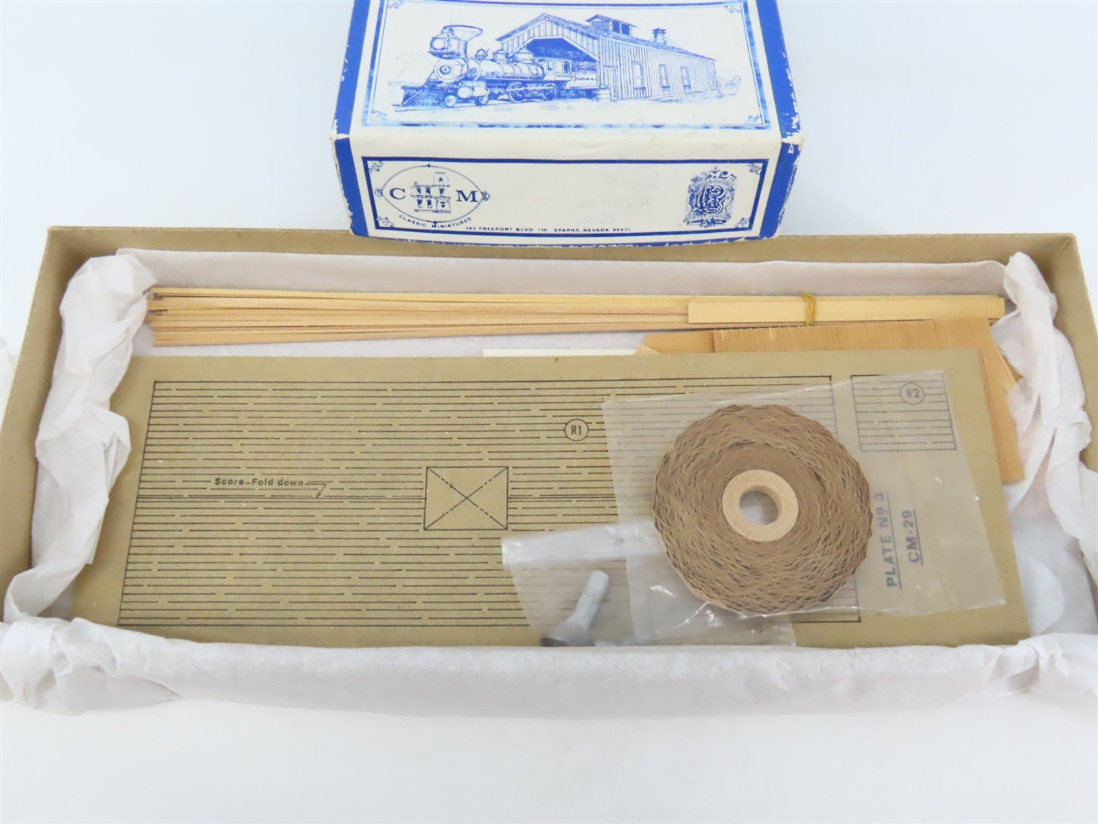 HO 1/87 Scale Classic Miniatures Craftsman Kit #CM-29 Narrow Gauge Engine House