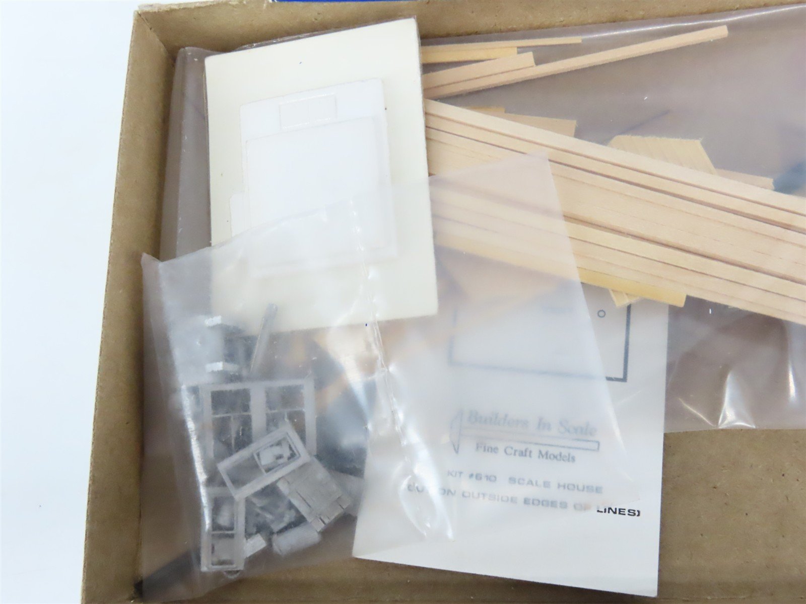 HO 1/87 Builders In Scale Evening Express Craft-Style Kit #610 Scale House