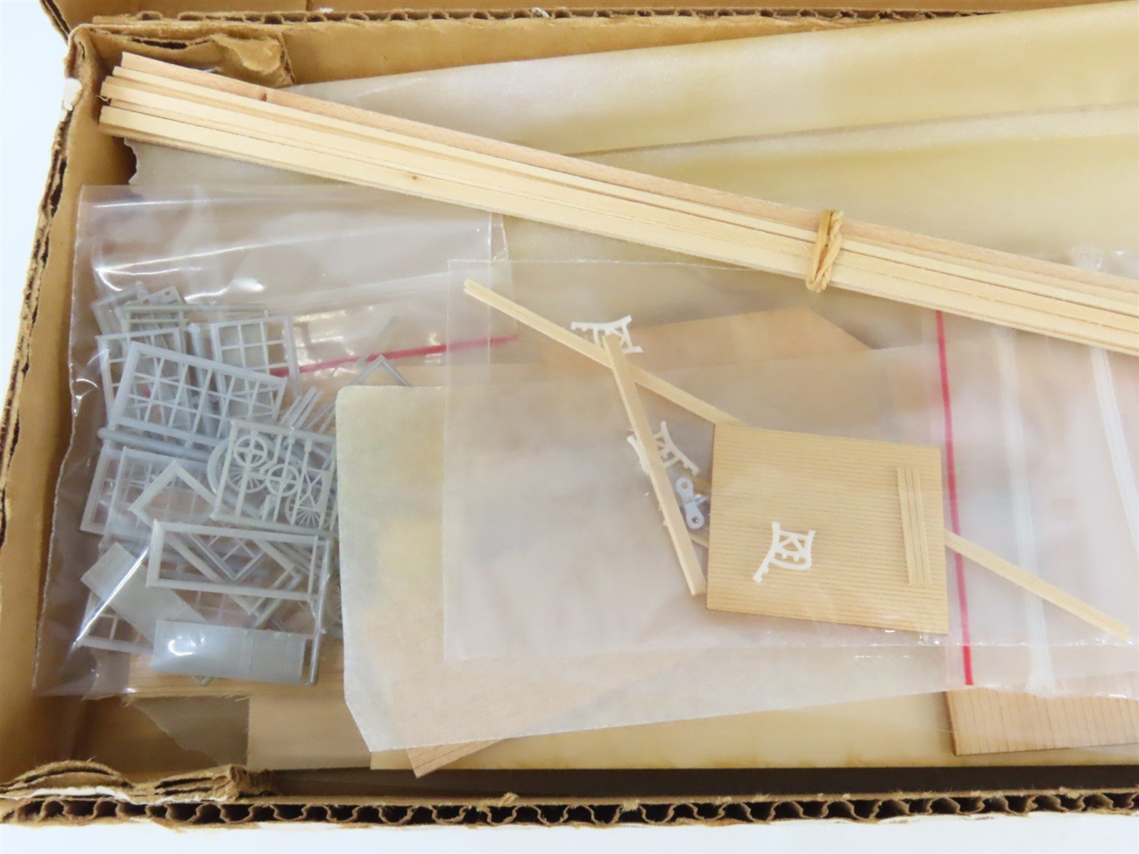 HO 1/87 Scale New England Structures Craftsman Kit #NES10 Clinton Station