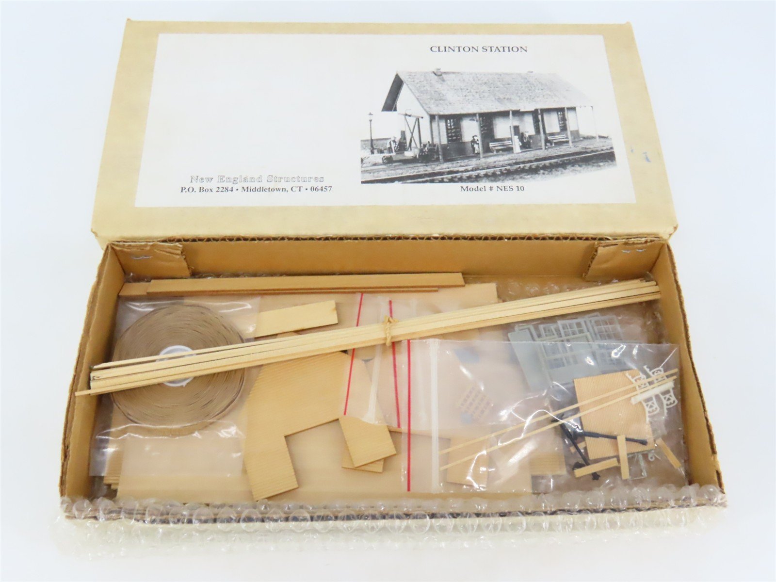 HO 1/87 Scale New England Structures Craftsman Kit #NES10 Clinton Station