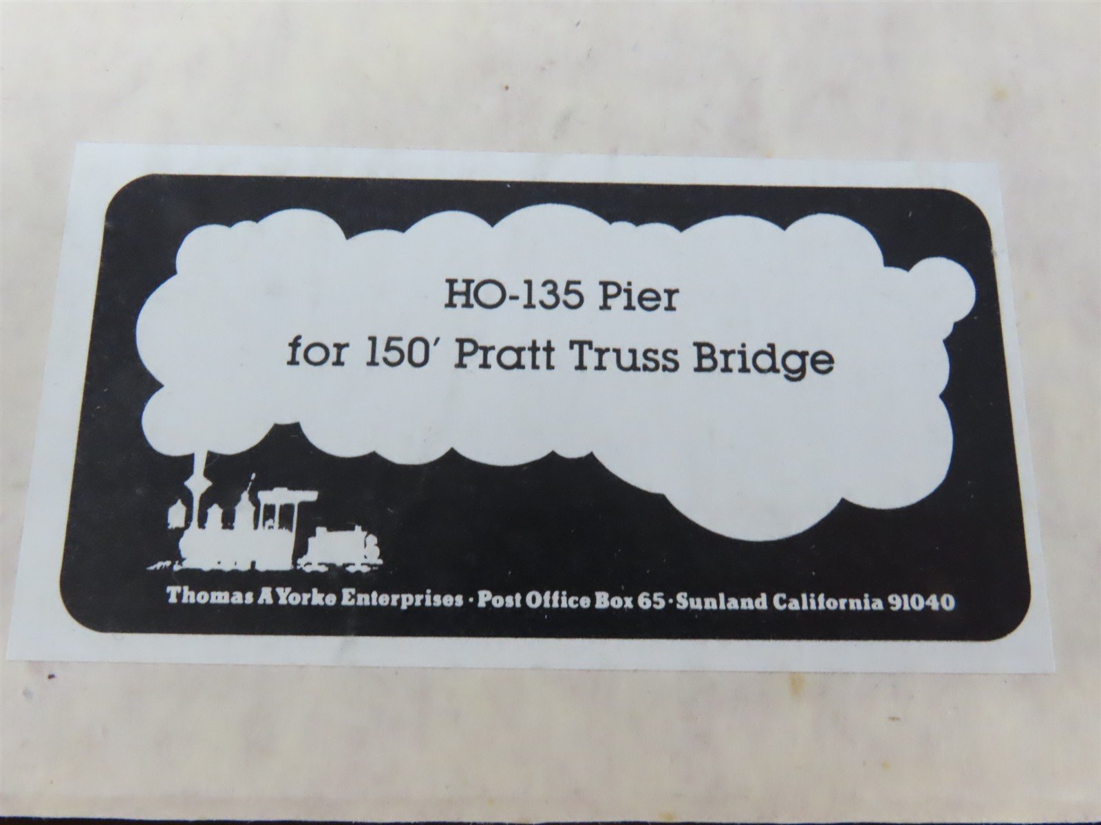 HO 1/87 Scale Thomas A. Yorke #HO-135 Hydrocal Pier for 150' Pratt Truss Bridge