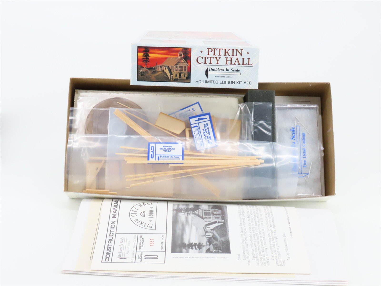 HO Scale Builder in Scale 10 Pitkin City Hall Building Kit