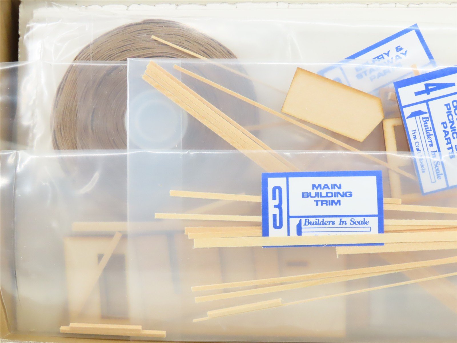HO Scale Builder in Scale 10 Pitkin City Hall Building Kit
