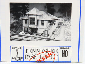 HO Scale Builder in Scale 7 Tennessee Pass Depot Building Kit
